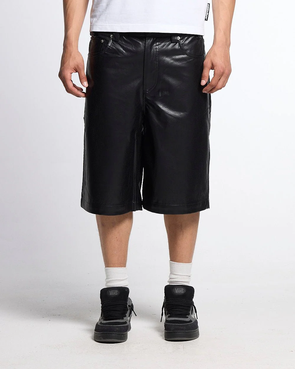 NEW ARRIVALS - US
